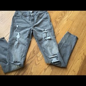 RUFUGE DISTRESSED JEAN
